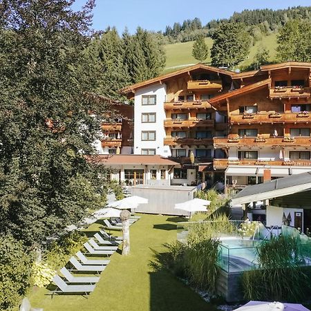 Hotel Die Sonne Saalbach-Hinterglemm Exteriör bild