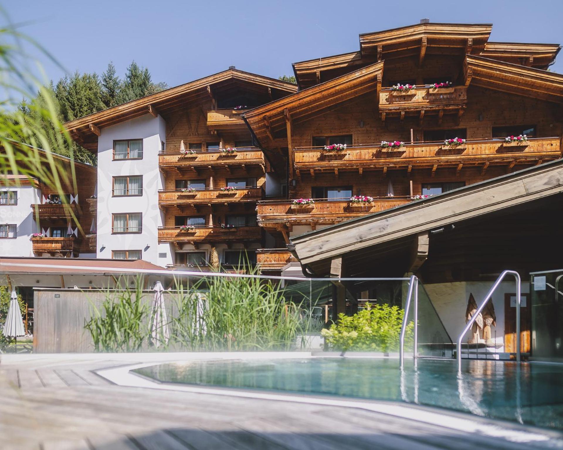 Hotel Die Sonne Saalbach-Hinterglemm Exteriör bild